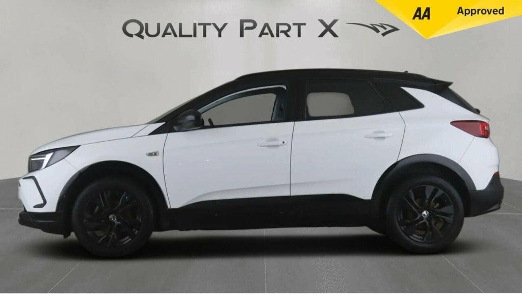 Vauxhall Grandland Suv HG22YBH White #4