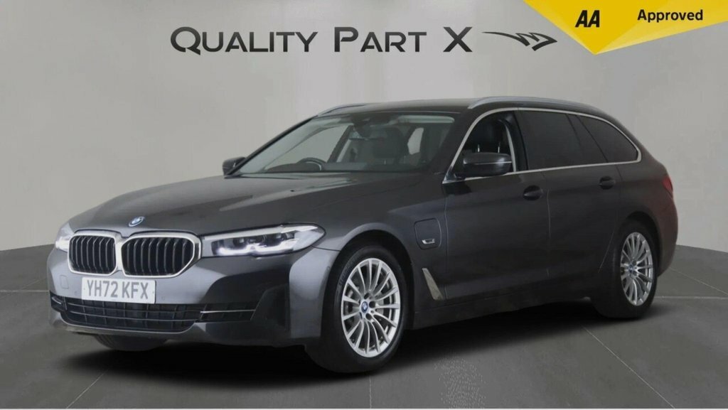 BMW 5 Series Estate YH72KFX Grey #3