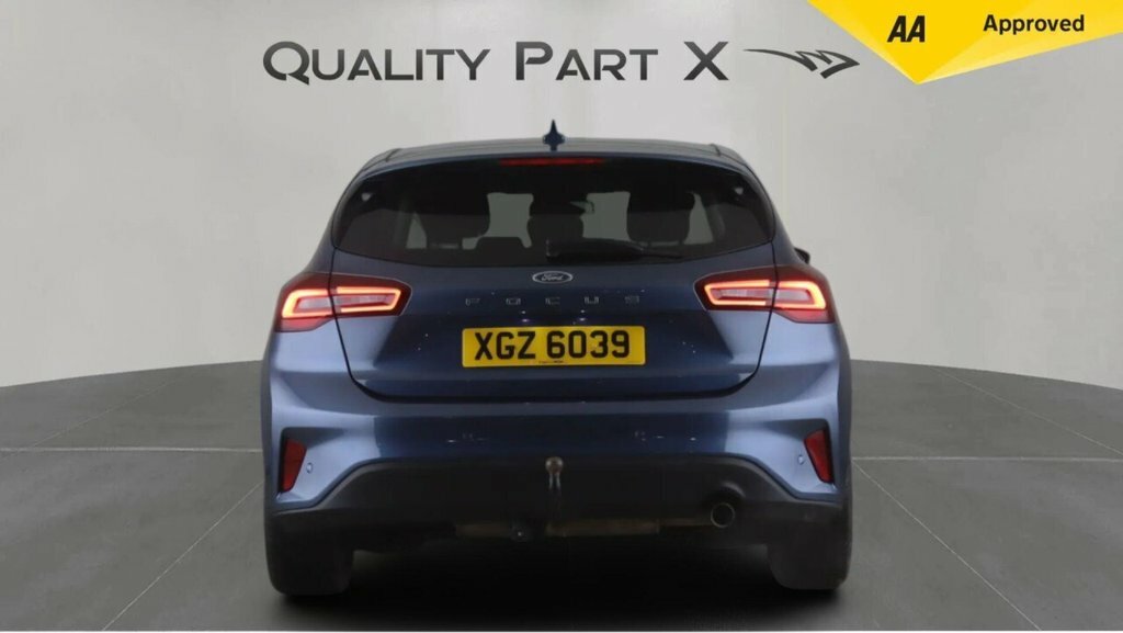 Ford Focus Hatchback XGZ6039 Blue #6