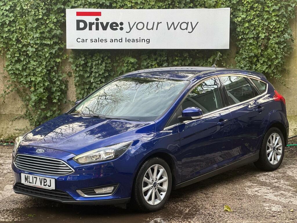 Ford Focus Hatchback 1.0T Ecoboost Titanium Euro 6 Ss ML17VBJ Blue #3