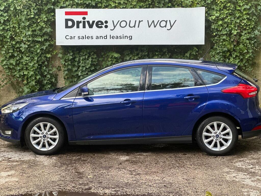 Ford Focus Hatchback 1.0T Ecoboost Titanium Euro 6 Ss ML17VBJ Blue #4
