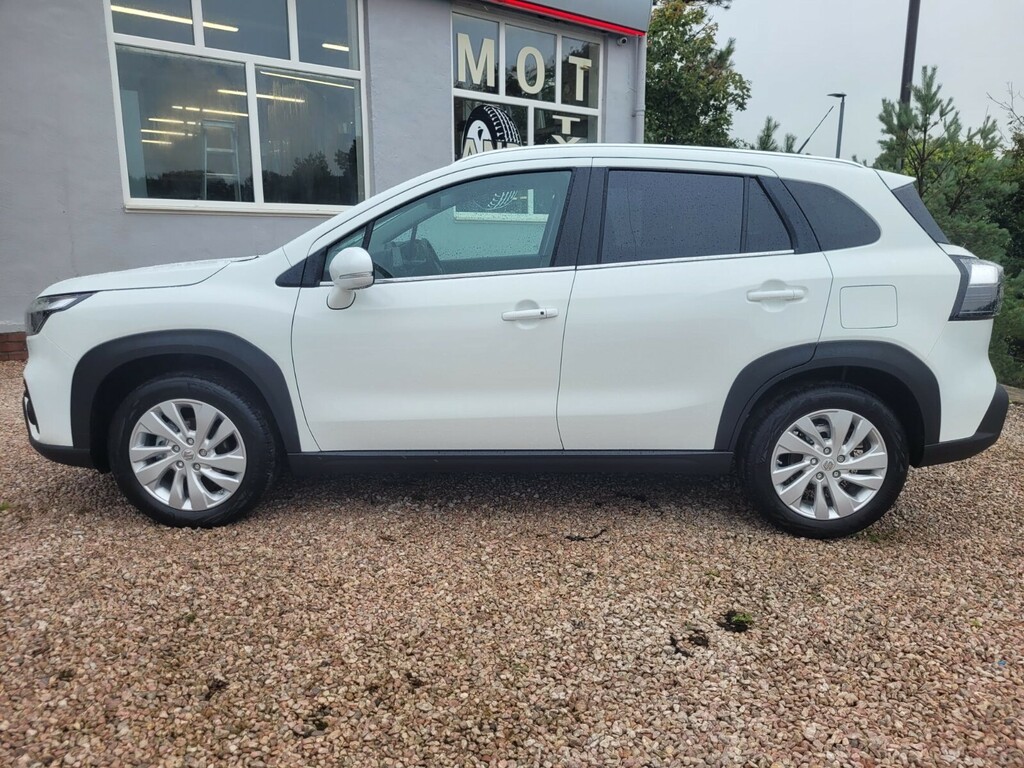 Suzuki S Cross 1.4 Boosterjet 48V Hybrid Motion White #4