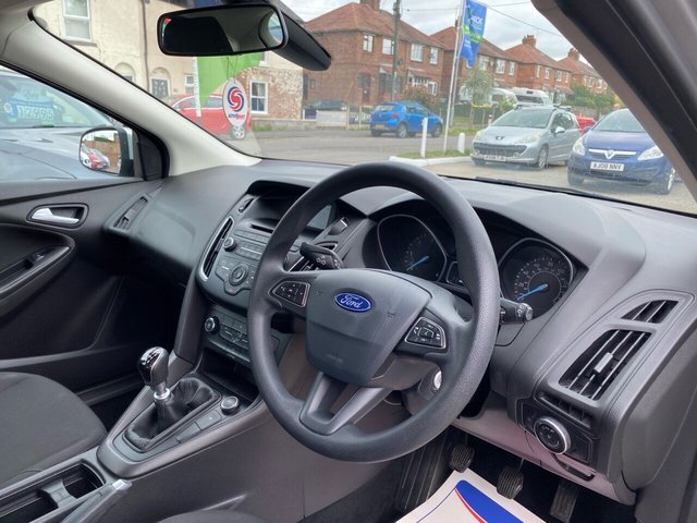 Ford Focus 1.5 Style Tdci 118 Bhp YS66YFY Silver #6