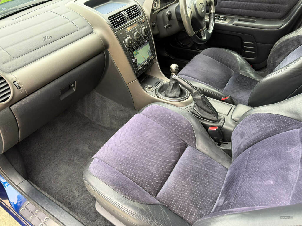 Lexus IS 2.0 Se Silver #24