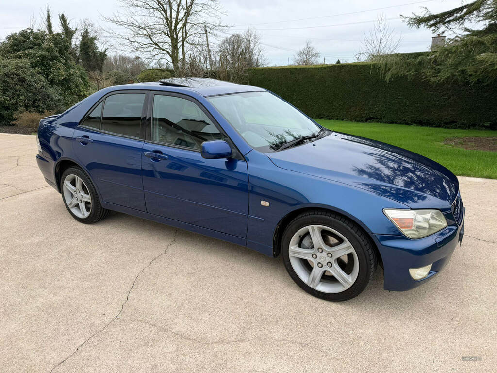 Lexus IS 2.0 Se Silver #16