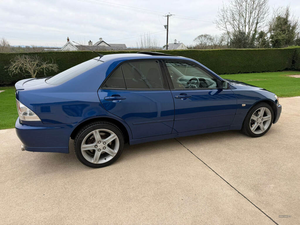 Lexus IS 2.0 Se Silver #11