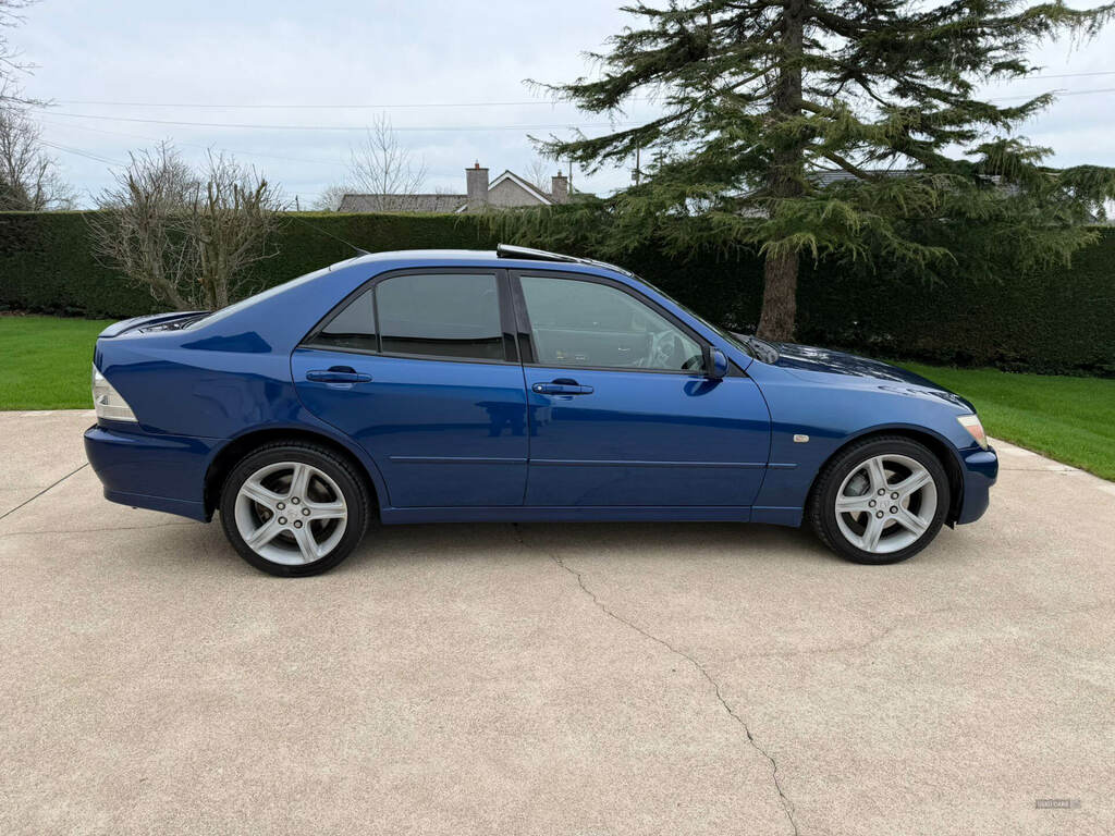 Lexus IS 2.0 Se Silver #33