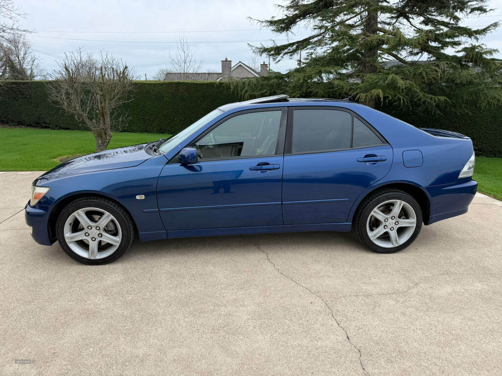 Lexus IS 2.0 Se Silver #5