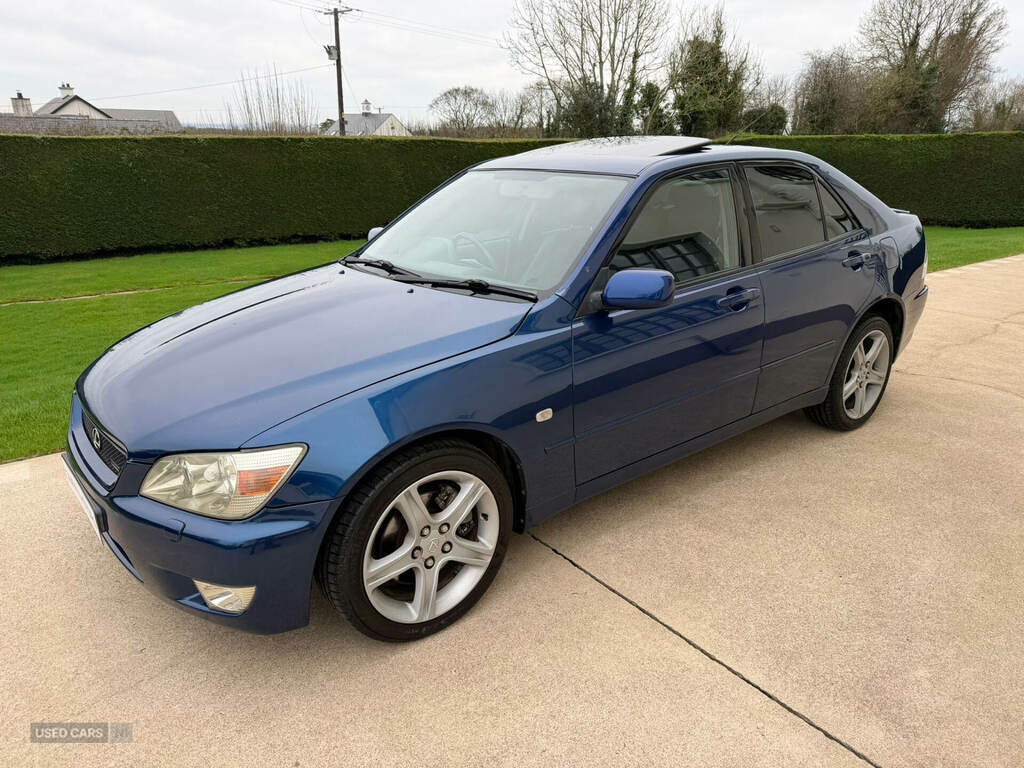 Lexus IS 2.0 Se Silver #4