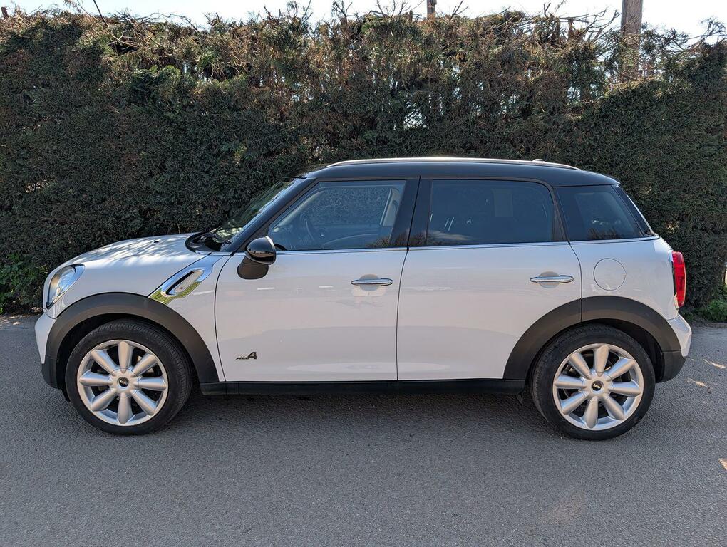 Mini Countryman Suv 1.6 Cooper All4 Countryman 2014 HV64CFD White #2
