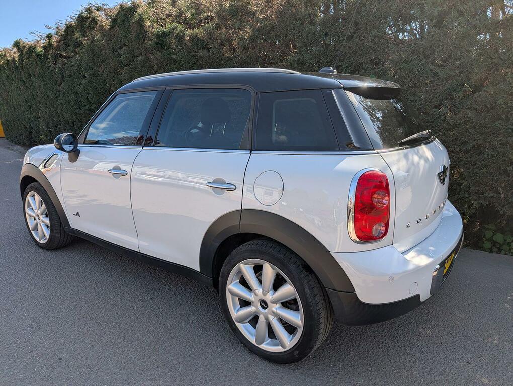 Mini Countryman Suv 1.6 Cooper All4 Countryman 2014 HV64CFD White #3