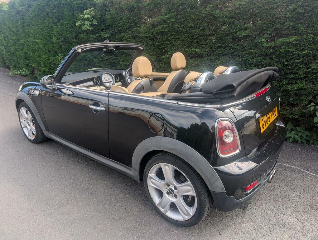 Mini Convertible Convertible 1.6 Cooper S Convertible 2009 GV09TNU Black #3