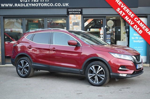 Nissan Qashqai 2017 1.5 Dci N-connecta Suv Euro DS67FRV Red #2