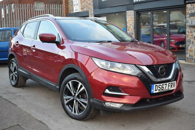 Nissan Qashqai 2017 1.5 Dci N-connecta Suv Euro DS67FRV Red #4
