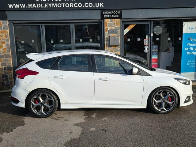Ford Focus 2016 2.0 Tdci St-3 Hatchback Eur MF66FYC White #4