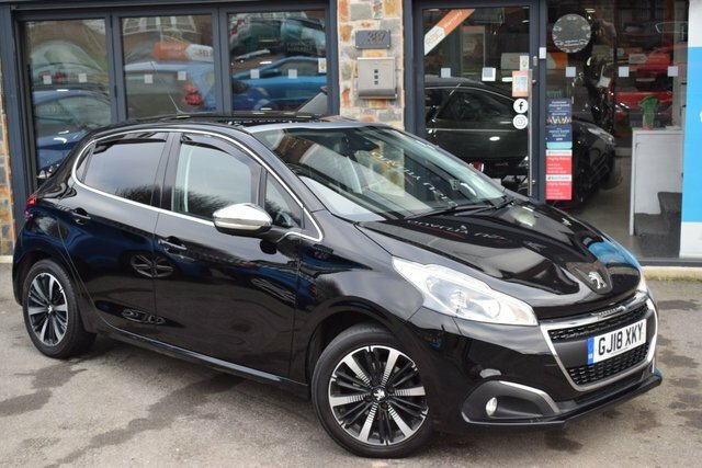Peugeot 208 2018 1.2 Puretech Allure Premium Hatchback Pet GJ18XKY Black #4