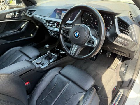 BMW 1 Series 1.5 118I M YB70KMJ White #4