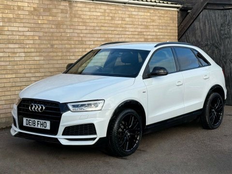Audi Q3 2.0 Q3 Black White