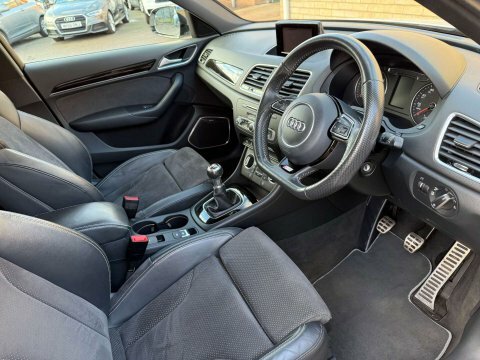 Audi Q3 2.0 Q3 Black DE18FHO White #5