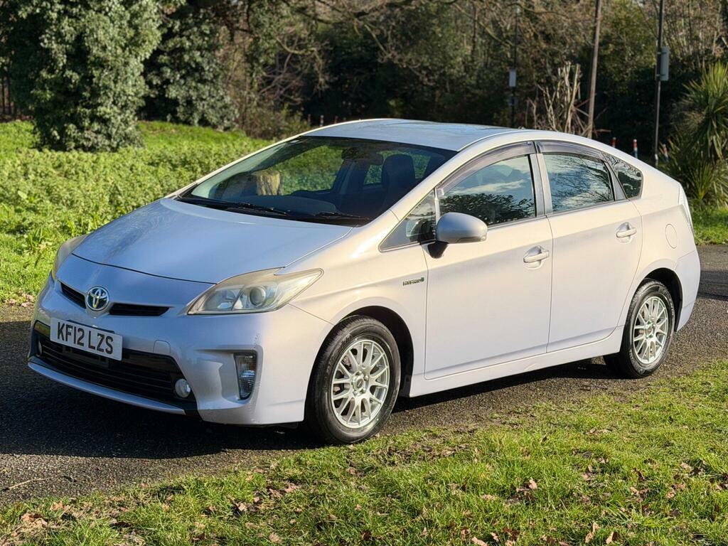 Toyota Prius 1.5 Cvt Purple
