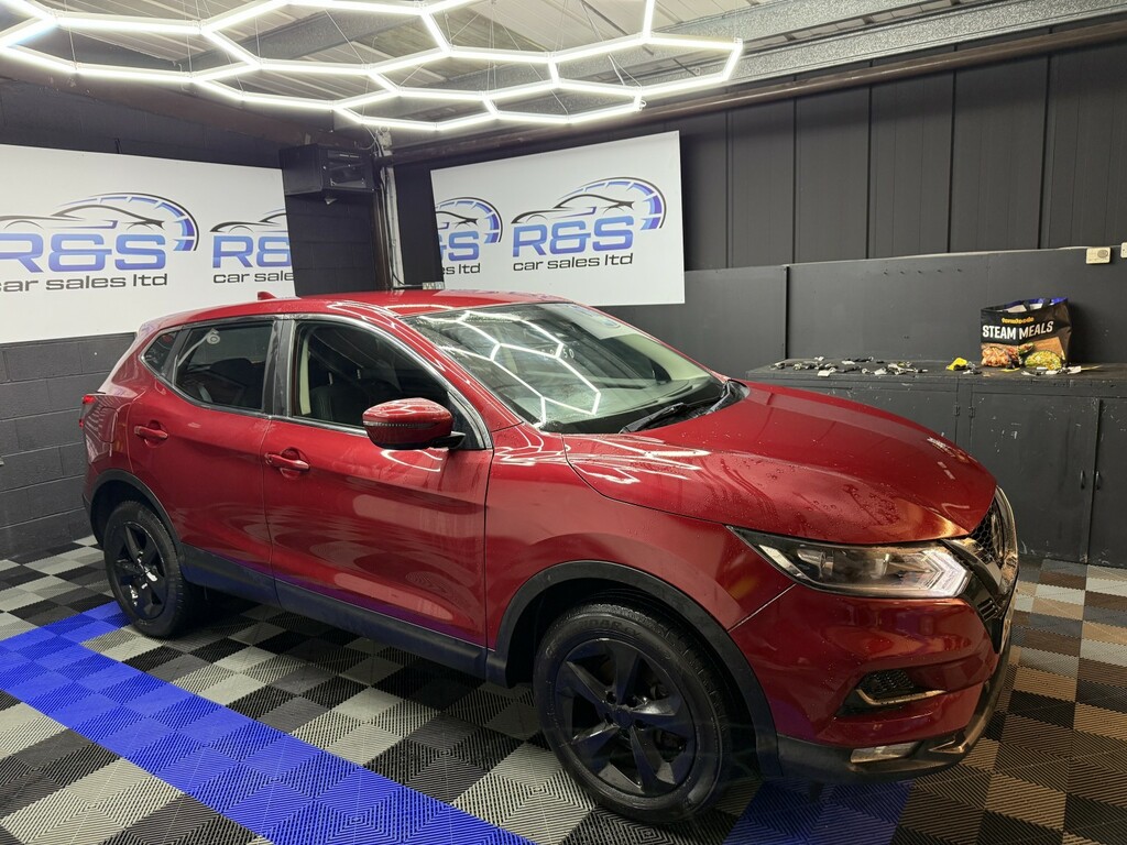 Nissan Qashqai 1.3 Dig-t Acenta Premium 2019 SD69LAE Red #4