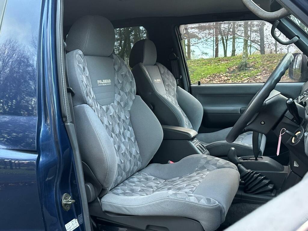 Mitsubishi Shogun Evolution Silver #20