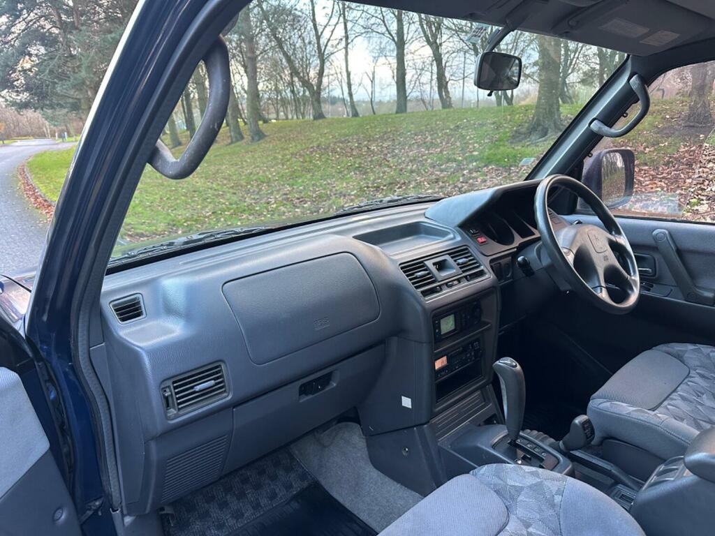 Mitsubishi Shogun Evolution Silver #23