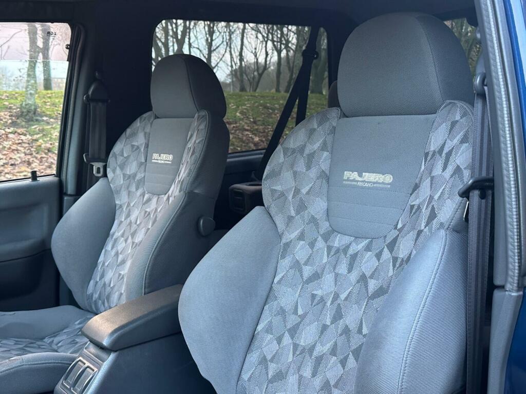 Mitsubishi Shogun Evolution Silver #25