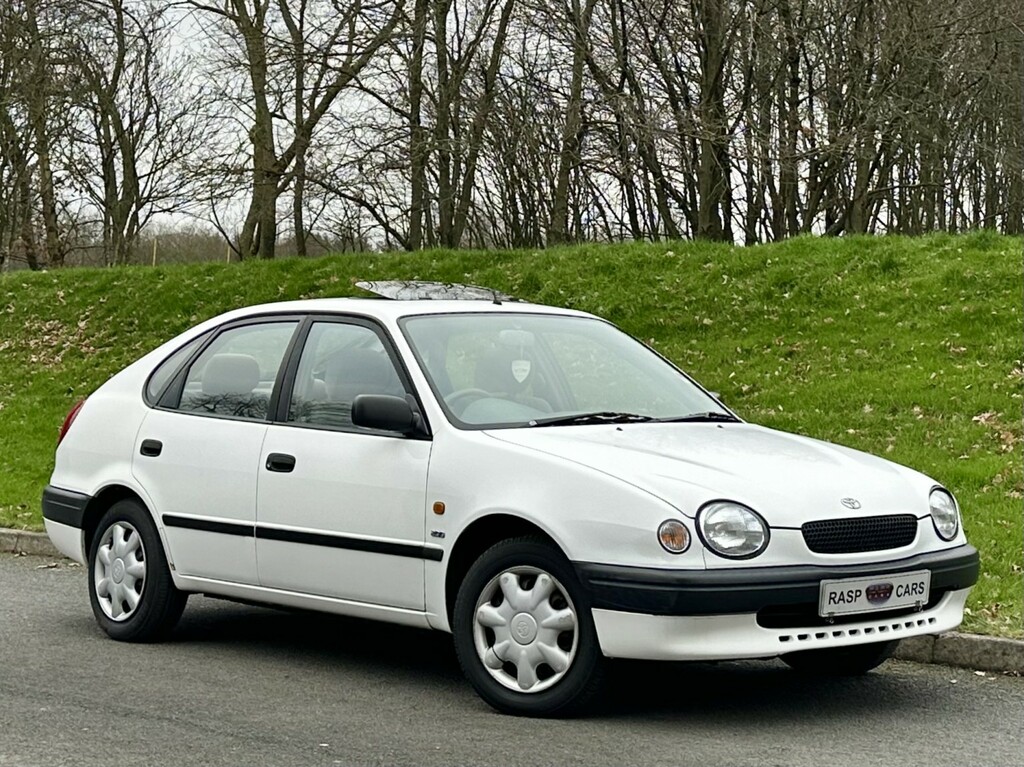 Toyota Corolla Hatchback 2.0 D Sportif 1998R R154EFM White #2