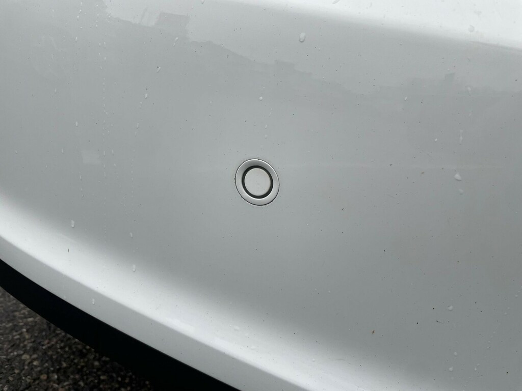 Ford Fiesta Fiesta Hatchback 1.0 Ecoboost Zetec EA18HDD White #5