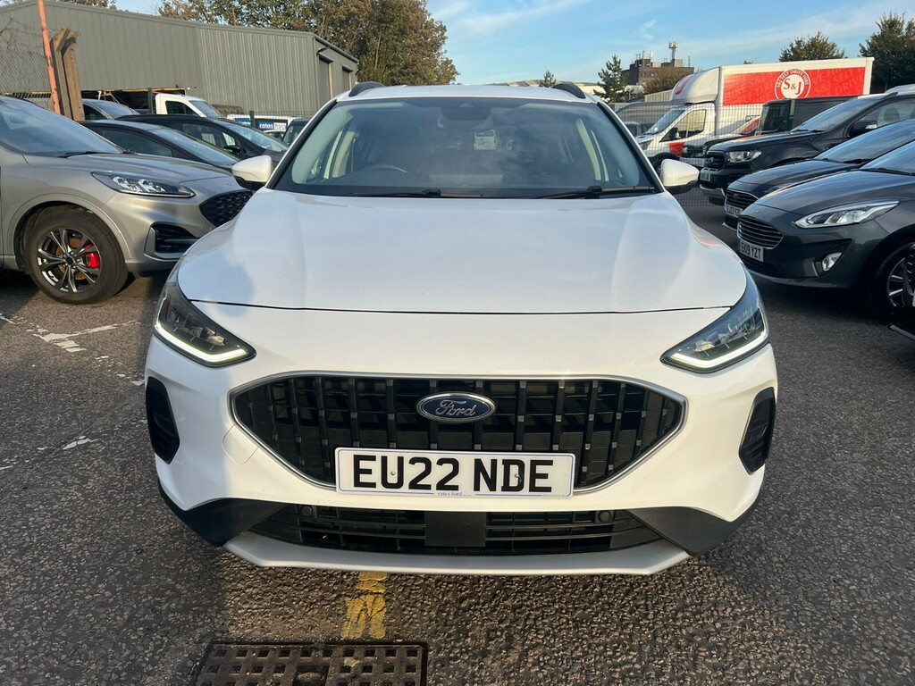 Ford Focus Focus 1.0 Active Vignale Hatc EU22NDE White #2