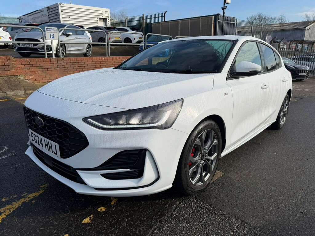 Ford Focus Focus Hatchback 1.0 Ecoboost Hybrid Mhev St-line 5 EG24HHJ White #3