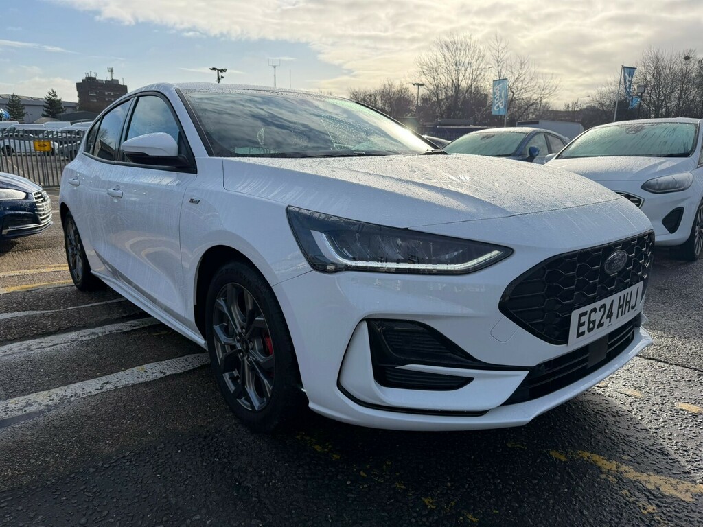 Ford Focus Focus Hatchback 1.0 Ecoboost Hybrid Mhev St-line 5 White