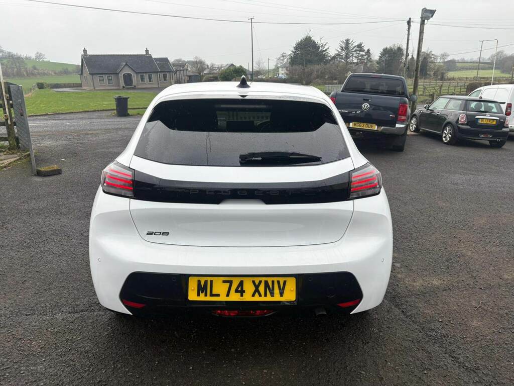 Peugeot 208 1.2 Puretech 100 Allure ML74XNV White #4