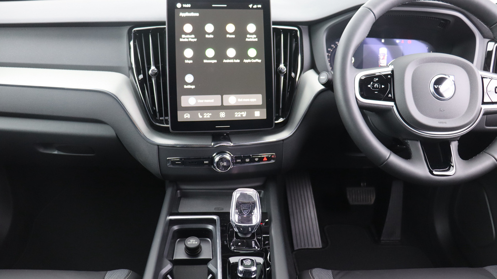 Volvo XC60 T6 Awd Phev Plus Black Edition Harmankardon Soun YC75KVP White #5