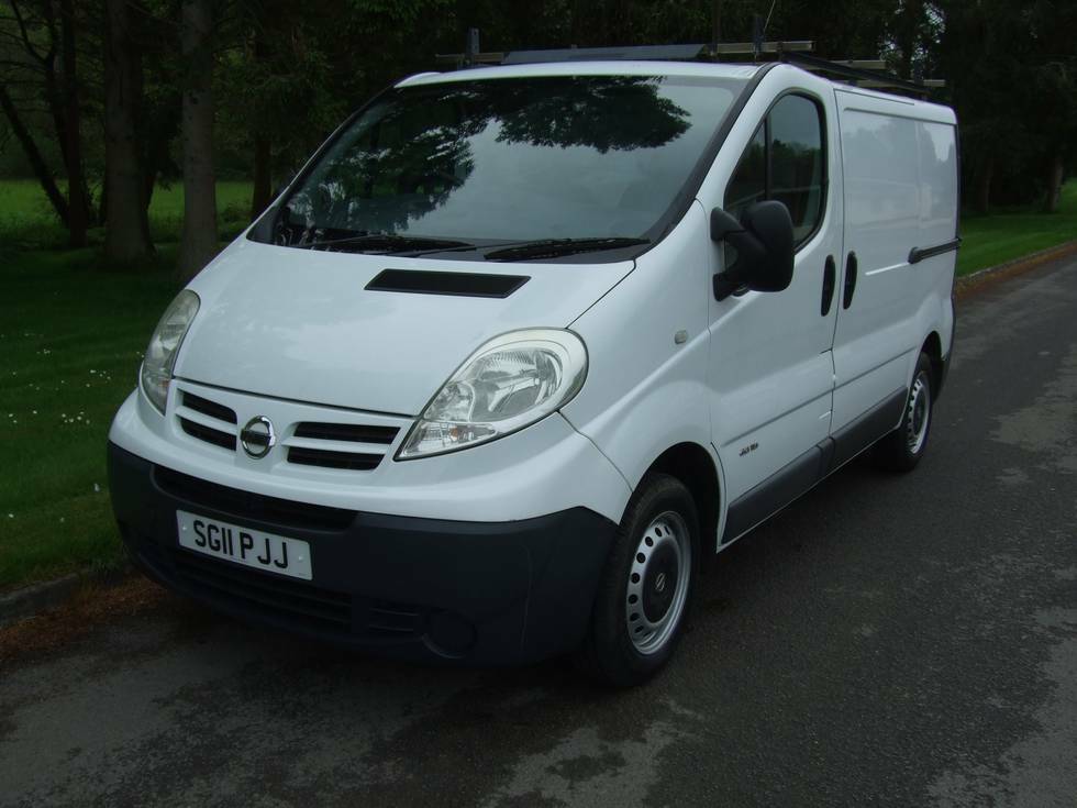 Nissan Primastar Mpv White