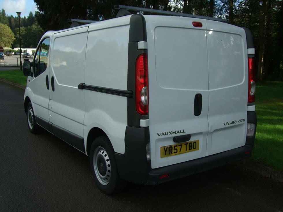 Vauxhall Vivaro 2.0Cdti 115Ps Van 2.7T YR57TDO White #3