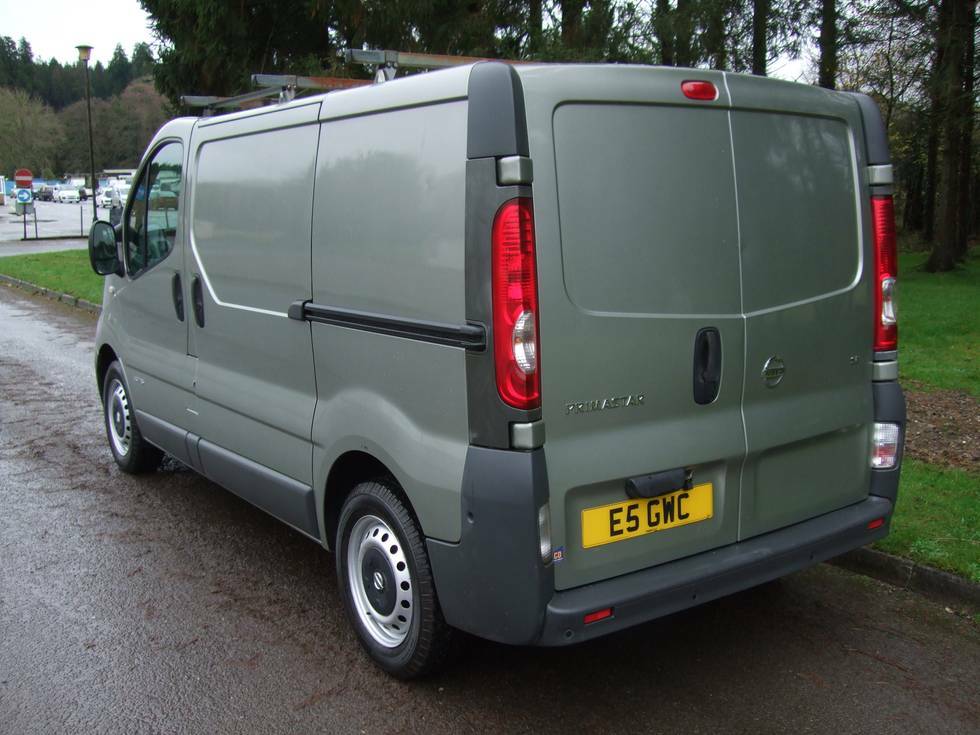 Nissan Primastar 2.0 Dci Se Van 115Ps E5GWC Grey #3