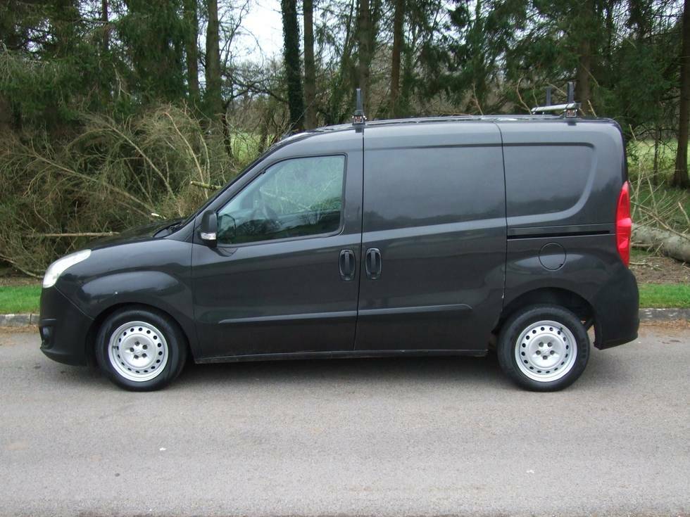 Vauxhall Combo 2000 1.3 Cdti 16V H1 Van Black #2
