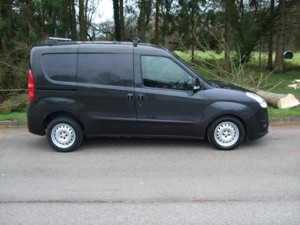 Vauxhall Combo 2000 1.3 Cdti 16V H1 Van Black #5