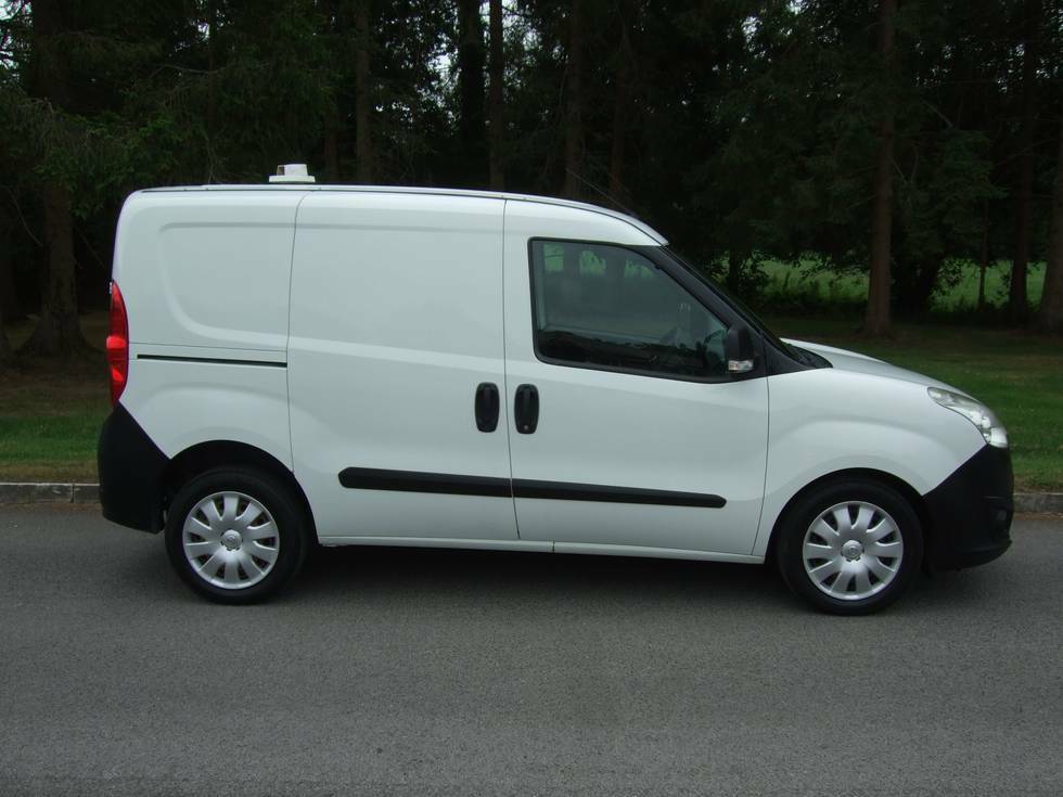 Vauxhall Combo 2300 L1h1 Cdti Ss Ecoflex FG14WWO White #5