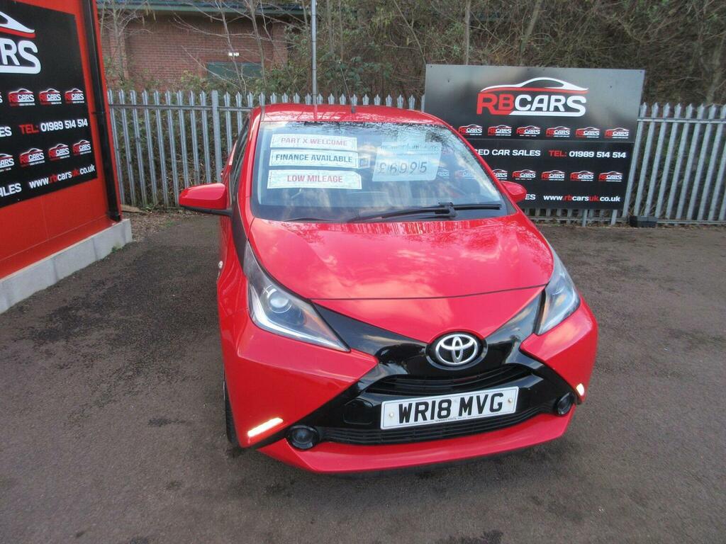 Toyota Aygo Hatchback 1.0 Vvt-i X-play Euro 6 201818 Red