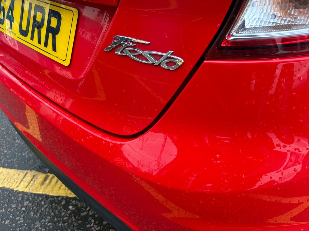 Ford Fiesta 1.25 Zetec Hatchback - 35 Road Tax VA64URR Red #6
