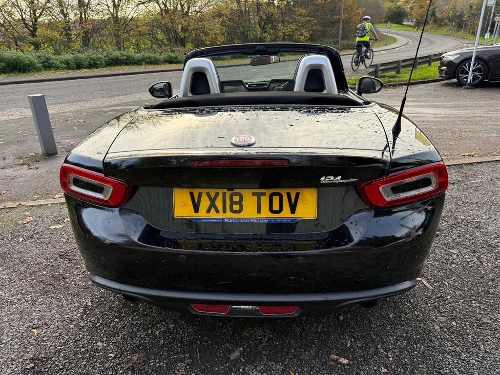 Fiat 124 Spider 1.4 Multiair Lusso Euro 6 VX18TOV Black #4