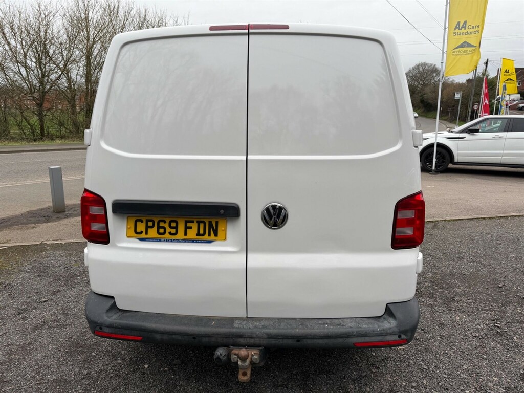 Volkswagen Transporter 2.0 Tdi T28 Startline Fwd Swb Euro 6 Ss CP69FDN White #4
