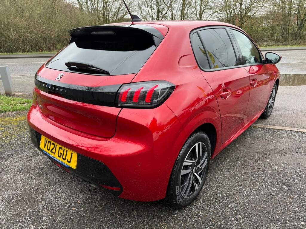 Peugeot 208 1.2 Puretech Allure Premium Euro 6 Ss VO21GUJ Red #3