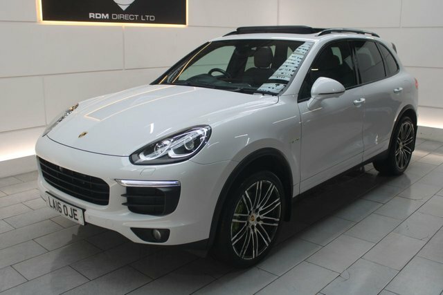Porsche Cayenne Suv LA16OJE White #5