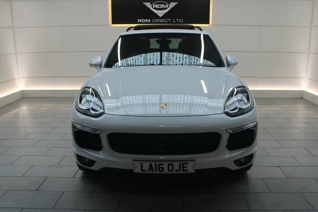Porsche Cayenne Suv LA16OJE White #2