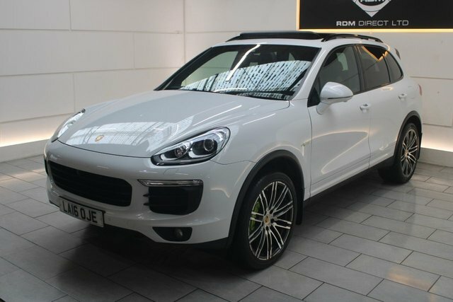 Porsche Cayenne Suv LA16OJE White #3