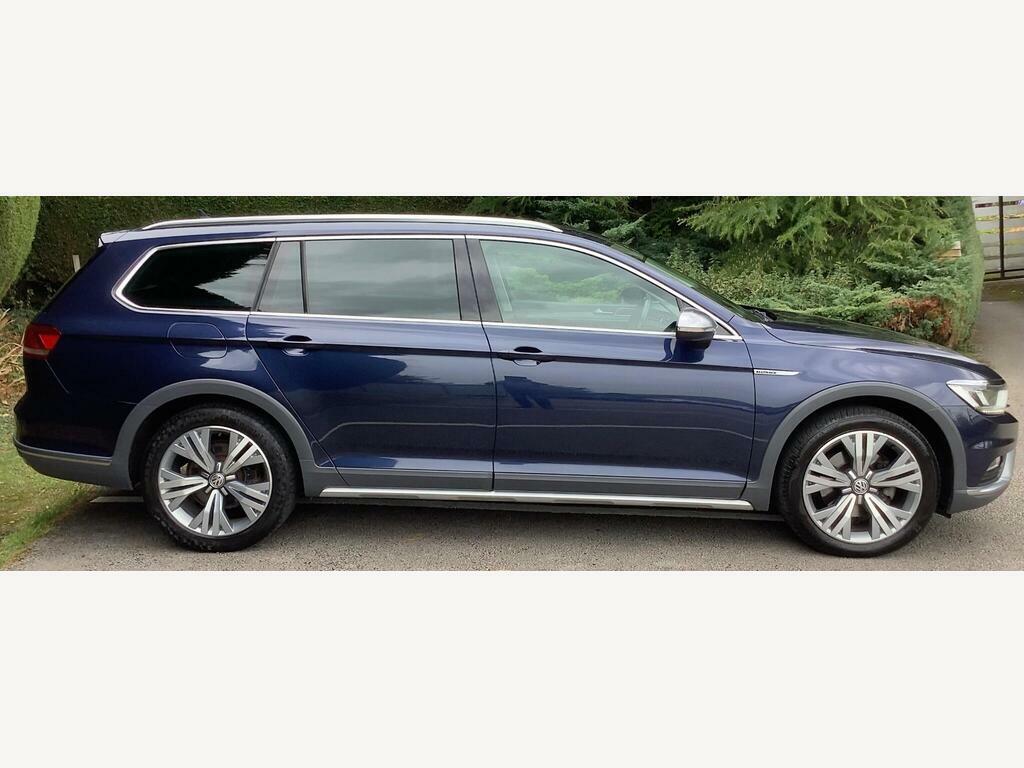 Volkswagen Passat Alltrack 2.0 Tdi Bluemotion Tech Alltrack Dsg 4Motion Euro Blue #2
